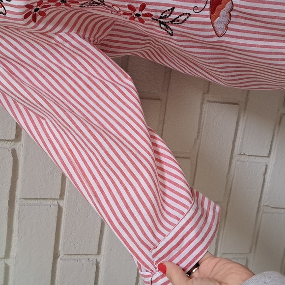 Blair Pink/White Striped Butterfly Embroidered Button Down Blouse. Size Large. - Picture 3 of 9
